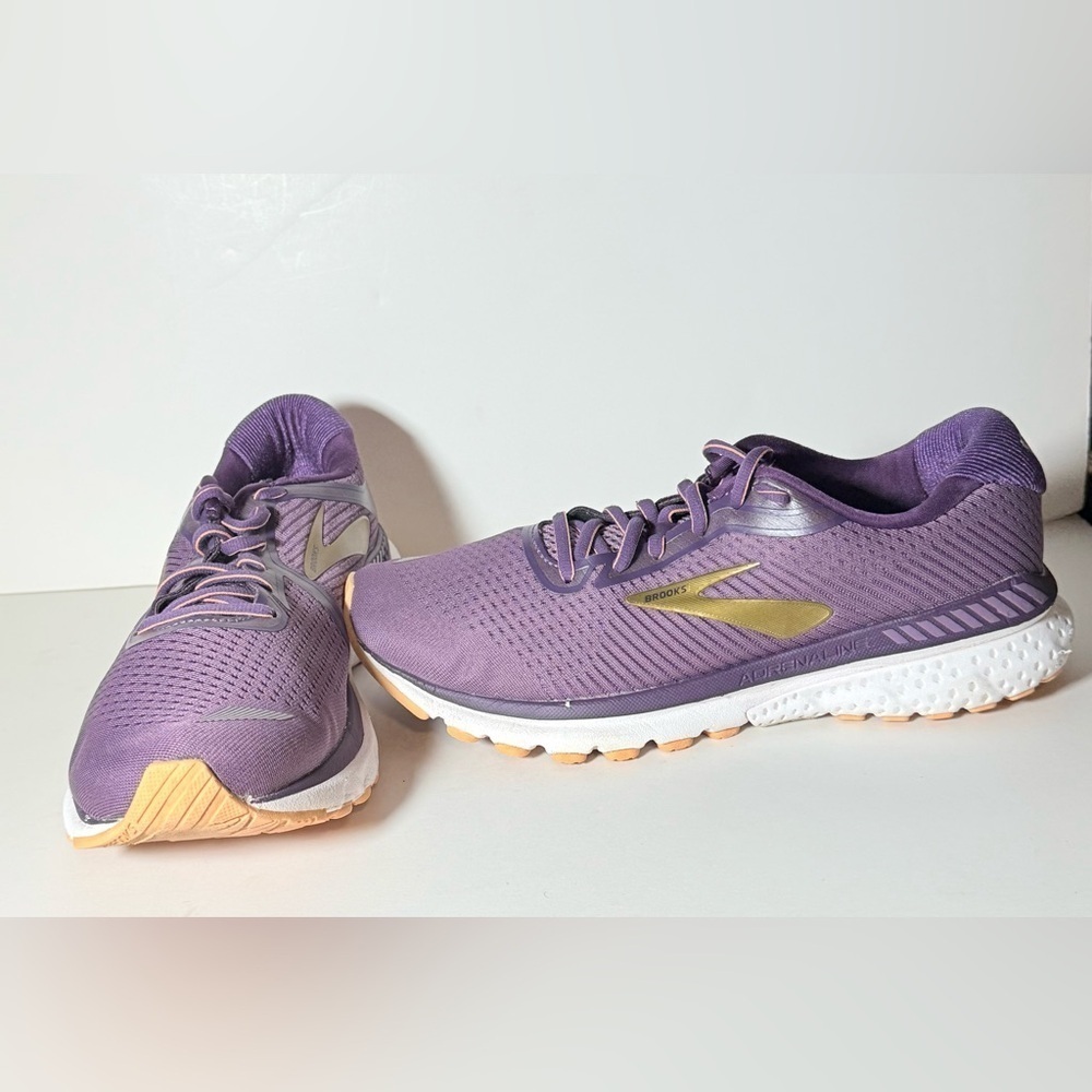 Brooks Adrenaline GTS 20 Road-Running Shoes - Women's